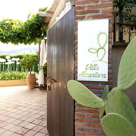 Villa Alcantara Di Charme Graniti المظهر الخارجي الصورة