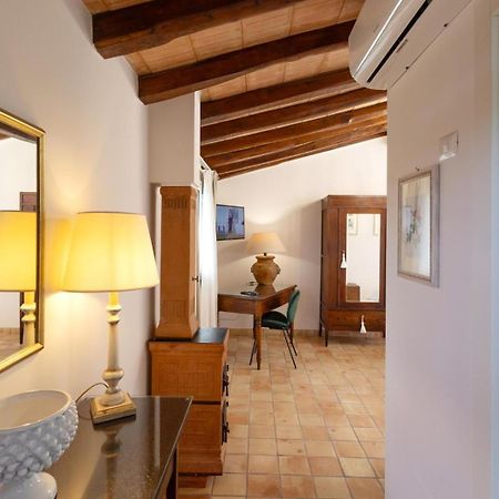 Villa Alcantara Di Charme Graniti المظهر الخارجي الصورة